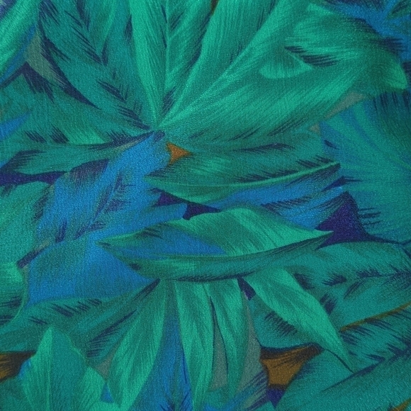 Leslie Fay 80's Vintage Banana Leaf Silky Short Sleeve Button Down Peplum Blouse - Picture 7 of 11